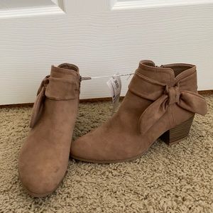 Suede light brown ankle boots